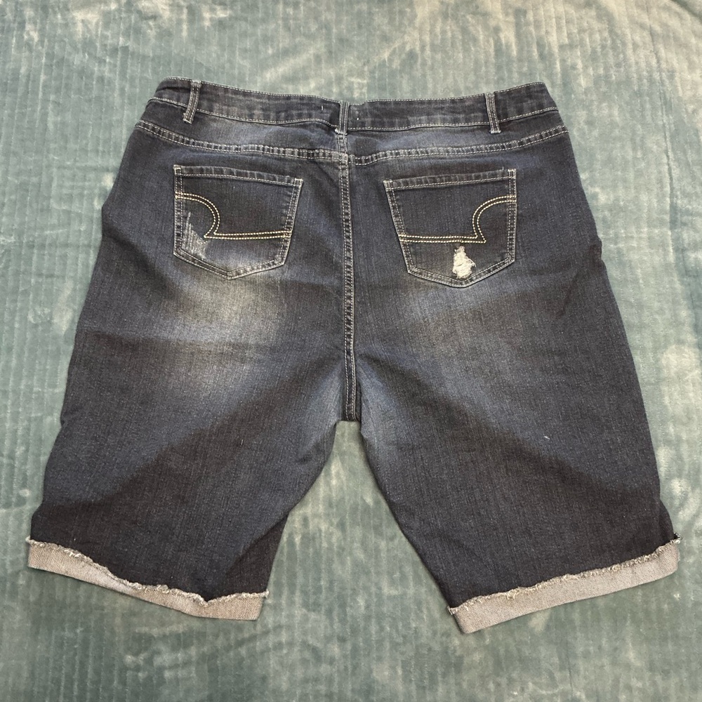 Womens Blue Denim distressed Shorts plus size 18 - Picture 2 of 5